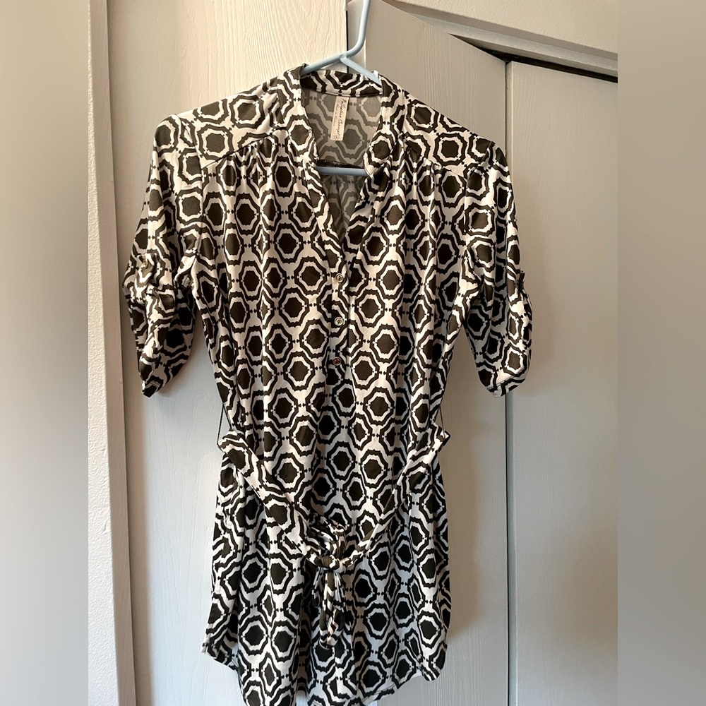 PerSeption Concept Forest Green and Cream Belted Blouse with 3/4 Sleeves